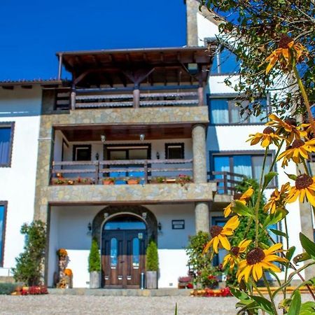 Casa Bradet Guest House Întorsura Buzăului Eksteriør bilde